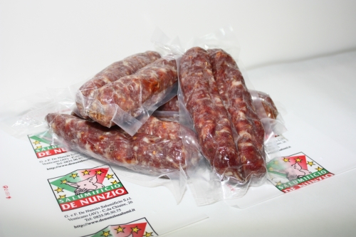 Salsiccia piccante stagionata sottovuoto